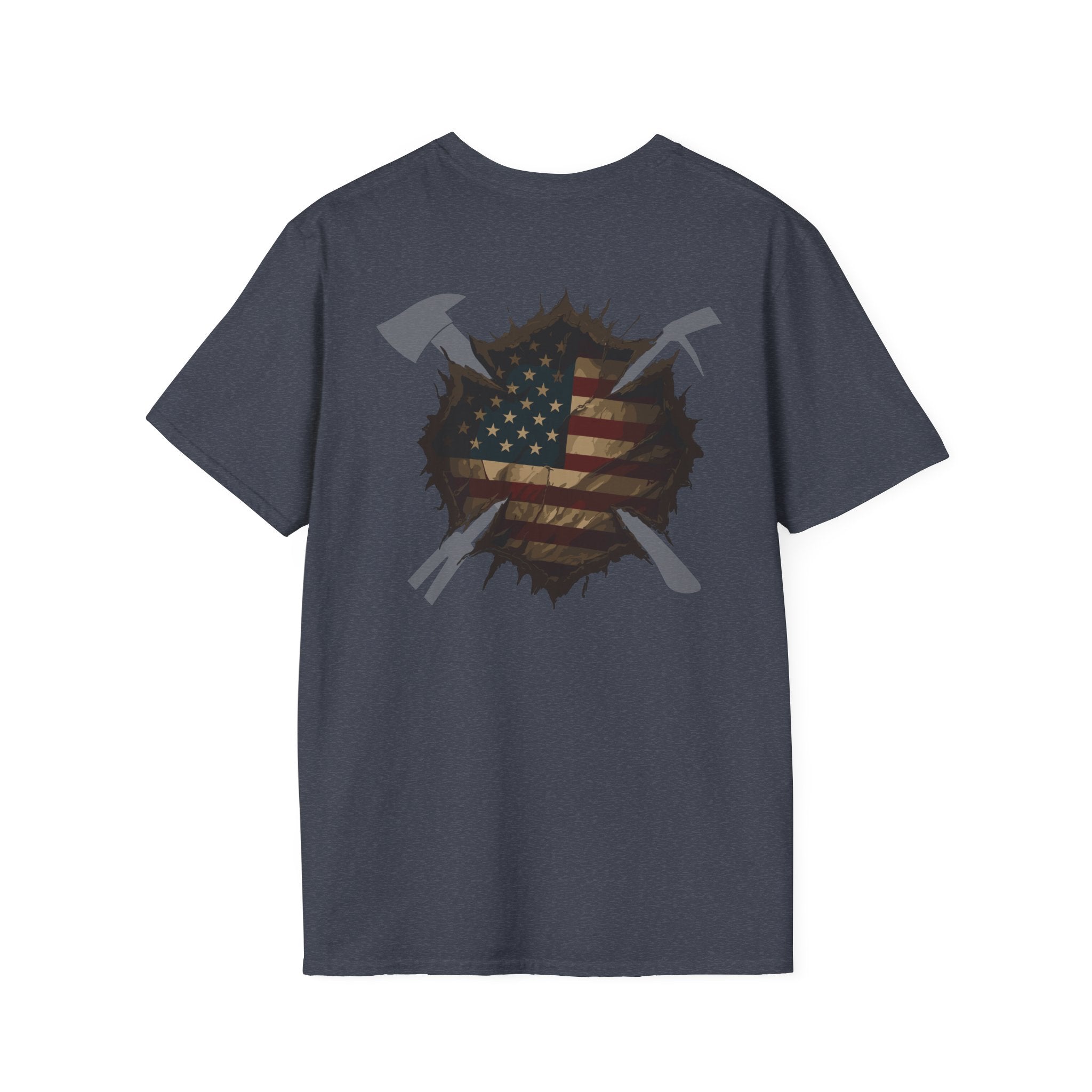 Us flag torn maltese - Unisex Softstyle T-Shirt