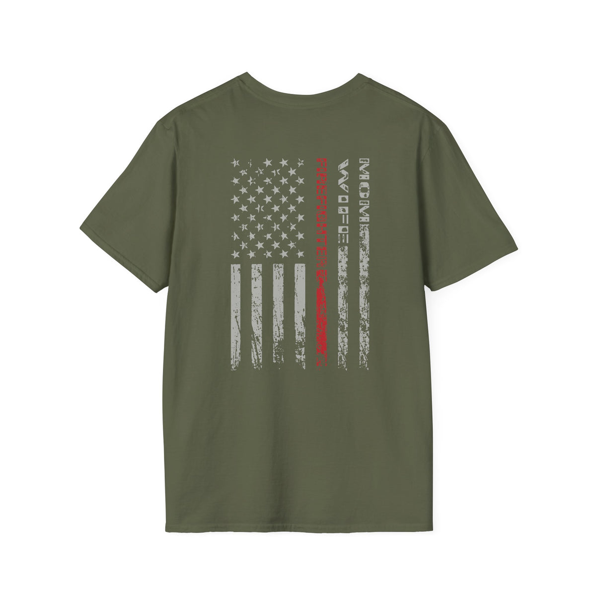 Firefighter Mom US Flag - Unisex Softstyle T-Shirt