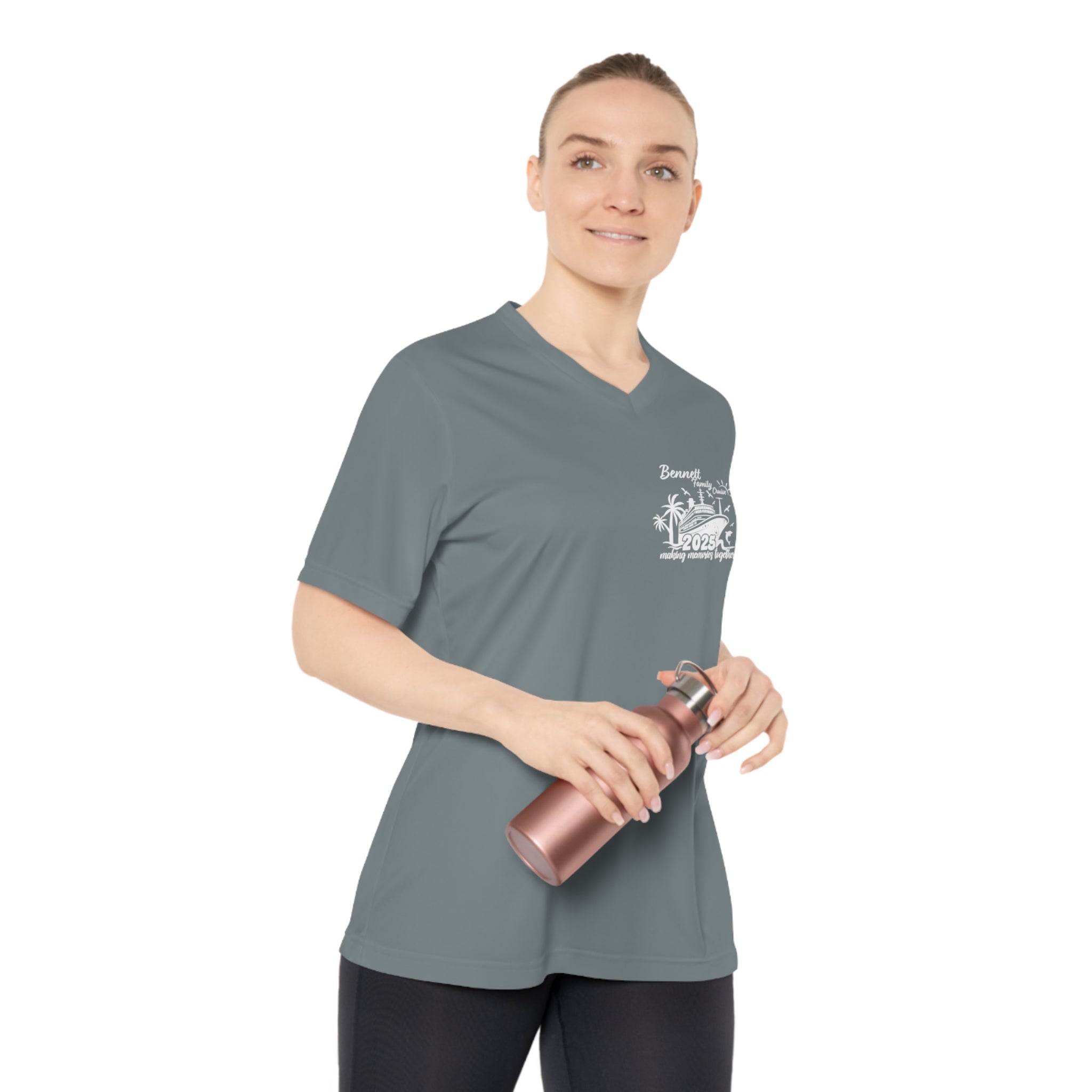 Bennett Family Cruise White logo - Women's Performance V-Neck T-Shirt