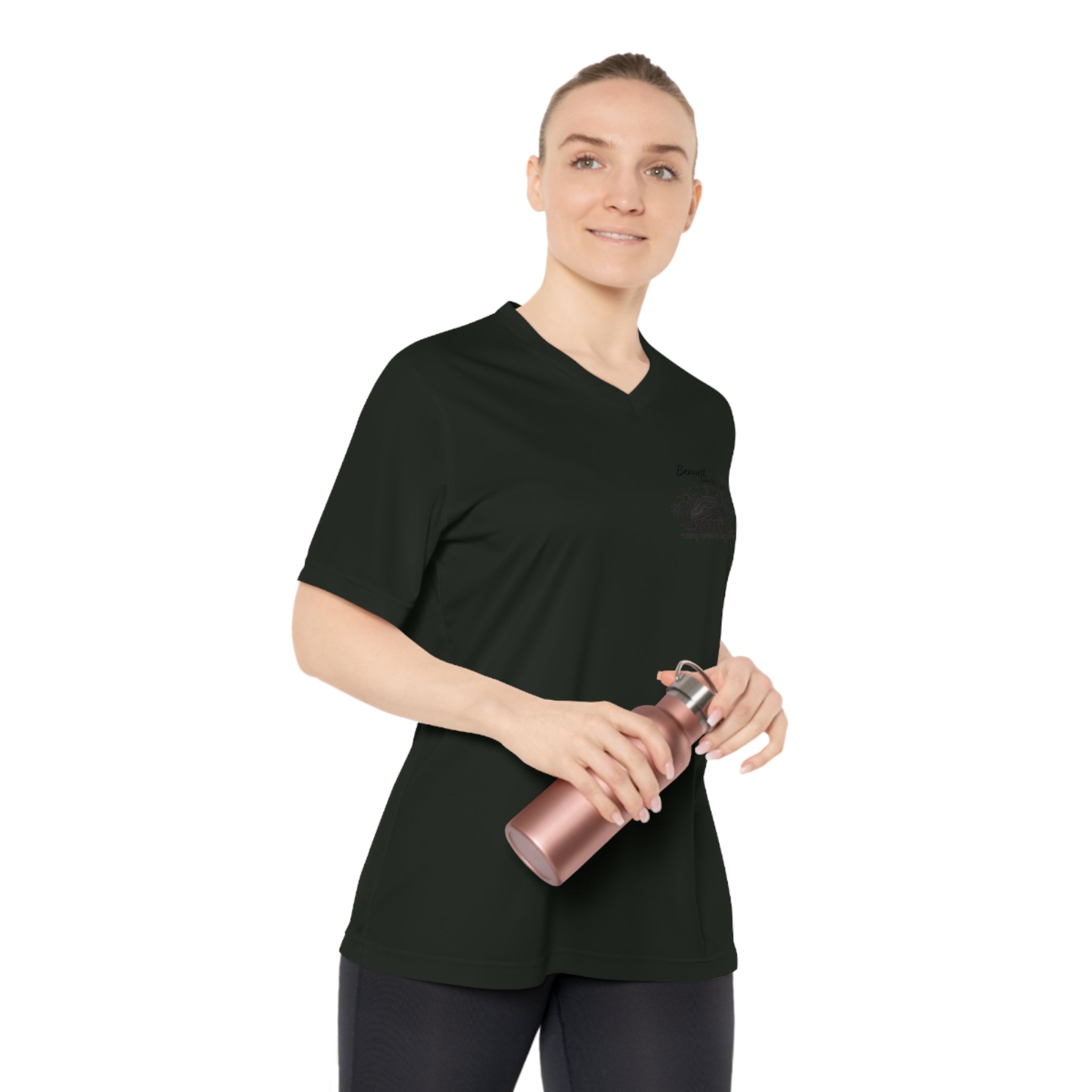Bennett Family Cruise Black logo - Women's Performance V-Neck T-Shirt
